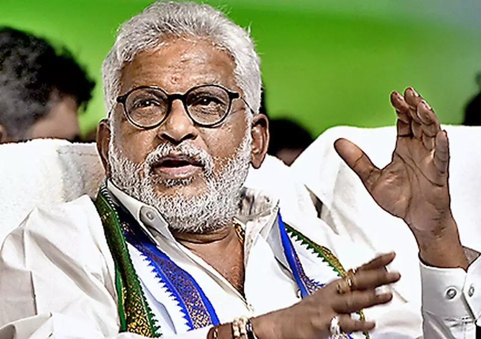 Former TTD Chairman YV Subba Reddy: టీటీడీ మాజీ చైర్మన్ వై వీ సుబ్బారెడ్డి పై ఏపీ సిట్ విచారణ జోరు Former TTD Chairman YV Subba Reddy: టీటీడీ మాజీ చైర్మన్ వై వీ సుబ్బారెడ్డి పై ఏపీ సిట్ విచారణ జోరు
