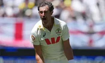 Ashes First Test: యాషెస్ తొలి టెస్ట్: 172 పరుగులకే ఇంగ్లండ్ ఆల్ అవుట్! Ashes First Test: యాషెస్ తొలి టెస్ట్: 172 పరుగులకే ఇంగ్లండ్ ఆల్ అవుట్!