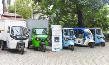Electric Three Wheeler Sales : చైనాను వెనక్కి నెట్టి ఎలక్ట్రిక్ త్రీ-వీలర్ అమ్మకాల్లో రికార్డుల మోత మోగించిన భారత్ Electric Three Wheeler Sales : చైనాను వెనక్కి నెట్టి ఎలక్ట్రిక్ త్రీ-వీలర్ అమ్మకాల్లో రికార్డుల మోత మోగించిన భారత్