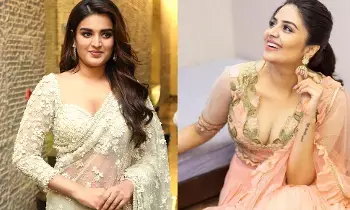 Betting Apps Promotion Case: బెట్టింగ్ యాప్స్ ప్రచారం కేసు: సీఐడీ ముందు హాజరైన యాంకర్ శ్రీముఖి, హీరోయిన్ నిధి అగర్వాల్ Betting Apps Promotion Case: బెట్టింగ్ యాప్స్ ప్రచారం కేసు: సీఐడీ ముందు హాజరైన యాంకర్ శ్రీముఖి, హీరోయిన్ నిధి అగర్వాల్