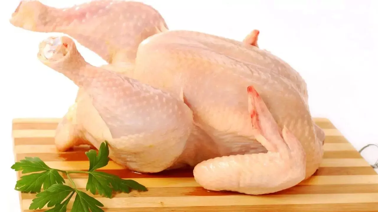 Store Chicken in the Fridge: చికెన్‌ను ఫ్రిజ్‌లో ఎంతసేపు ఉంచవచ్చు..? ఎక్కువ రోజులు ఉండాలంటే ఏంచేయాలి..?