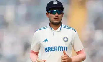 Captain Shubman Gill: గిల్ బీసీసీఐ సెంటర్ ఆఫ్ ఎక్సలెన్స్కు వెళ్లేది ఎప్పుడంటే..? Captain Shubman Gill: గిల్ బీసీసీఐ సెంటర్ ఆఫ్ ఎక్సలెన్స్కు వెళ్లేది ఎప్పుడంటే..?