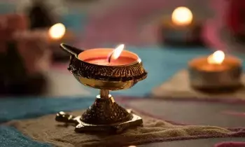 Sesame Oil Lamp: నువ్వుల నూనె దీపం.. ఈ 4 రోజులు వెలిగించకూడదు Sesame Oil Lamp: నువ్వుల నూనె దీపం.. ఈ 4 రోజులు వెలిగించకూడదు