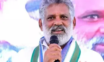 YSRCP Leader Chevireddy: వైకాపా నేత చెవిరెడ్డిని వైద్య పరీక్షల కోసం ఎయిమ్స్కు తరలింపు YSRCP Leader Chevireddy: వైకాపా నేత చెవిరెడ్డిని వైద్య పరీక్షల కోసం ఎయిమ్స్కు తరలింపు