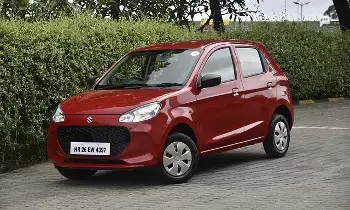 Top 5 Cheapest Cars : బడ్జెట్ రూ.5 లక్షలా? తక్కువ ధరలో ఎక్కువ మైలేజ్ ఇచ్చే టాప్ 5 కార్లు ఇవే