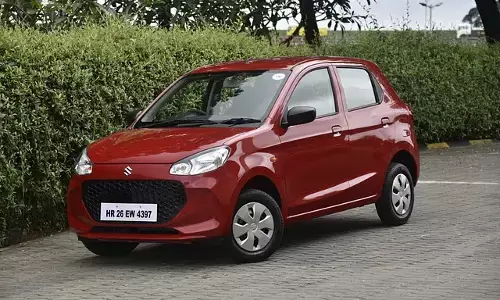 Top 5 Cheapest Cars : బడ్జెట్ రూ.5 లక్షలా? తక్కువ ధరలో ఎక్కువ మైలేజ్ ఇచ్చే టాప్ 5 కార్లు ఇవే