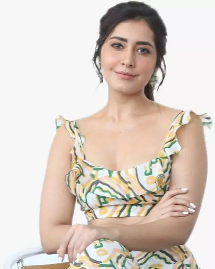 Raashi Khanna: దిగజారే పాత్రలకు నో.. బాలీవుడ్‌పై దృష్టి పెట్టిన రాశీ ఖన్నా