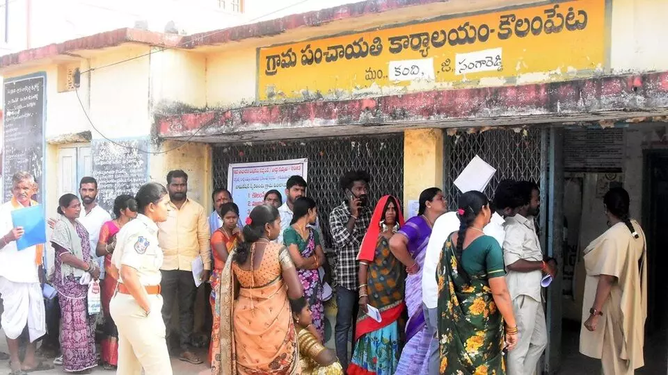 First Phase of Panchayat Election Nomination: తెలంగాణలో మొదటి విడత పంచాయతీ ఎన్నికల నామినేషన్ల ప్రక్రియ పూర్తి