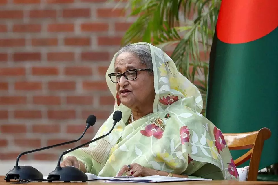 Sheikh Hasina: షాకింగ్ ట్విస్ట్.. బంగ్లాదేశ్ రైఫిల్స్ తిరుగుబాటుకు మాస్టర్ మైండ్ షేక్ హసీనానే! Sheikh Hasina: షాకింగ్ ట్విస్ట్.. బంగ్లాదేశ్ రైఫిల్స్ తిరుగుబాటుకు మాస్టర్ మైండ్ షేక్ హసీనానే!