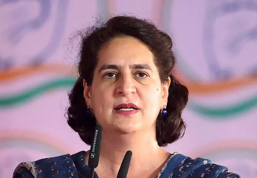 Priyanka Gandhi Criticizes PM Modi’s Remarks: ప్రజల సమస్యలు చెప్పడం డ్రామా కాదు.. అది ప్రజాస్వామ్యం!” – మోదీ వ్యాఖ్యలపై ప్రియాంకా గాంధీ విమర్శ Priyanka Gandhi Criticizes PM Modi’s Remarks: ప్రజల సమస్యలు చెప్పడం డ్రామా కాదు.. అది ప్రజాస్వామ్యం!” – మోదీ వ్యాఖ్యలపై ప్రియాంకా గాంధీ విమర్శ