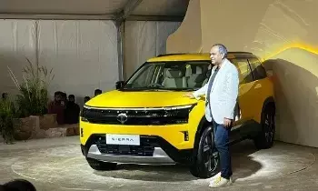 Tata Sierra : టాటా సియెర్రాలో మూడు స్క్రీన్లు ఎక్కడ ఉన్నాయి? బేస్ వేరియంట్లో ఏ ఫీచర్లు మిస్సయ్యాయి? Tata Sierra : టాటా సియెర్రాలో మూడు స్క్రీన్లు ఎక్కడ ఉన్నాయి? బేస్ వేరియంట్లో ఏ ఫీచర్లు మిస్సయ్యాయి?