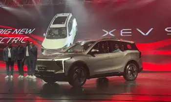 Mahindra XEV 9S : మహీంద్రా XEV 9S ఎలక్ట్రిక్ ఎస్యూవీలో వీడియో కాలింగ్ ఫీచర్.. ఇంకా ఏమున్నాయంటే ? Mahindra XEV 9S : మహీంద్రా XEV 9S ఎలక్ట్రిక్ ఎస్యూవీలో వీడియో కాలింగ్ ఫీచర్.. ఇంకా ఏమున్నాయంటే ?