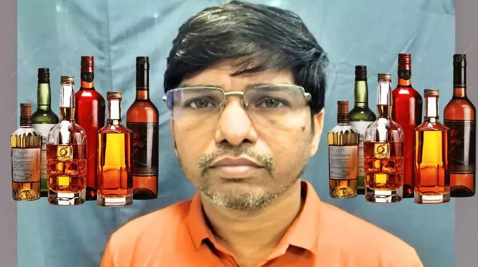 AP Liquor Scam Takes a Crucial Turn: ఏపీ మద్యం కుంభకోణం కీలక మలుపు: అనిల్ చోఖ్రా సీటీ విచారణలో.. ముడుపులు నగదు, నగల రూపంలో ఇచ్చినట్టు ఒప్పుకోలు AP Liquor Scam Takes a Crucial Turn: ఏపీ మద్యం కుంభకోణం కీలక మలుపు: అనిల్ చోఖ్రా సీటీ విచారణలో.. ముడుపులు నగదు, నగల రూపంలో ఇచ్చినట్టు ఒప్పుకోలు