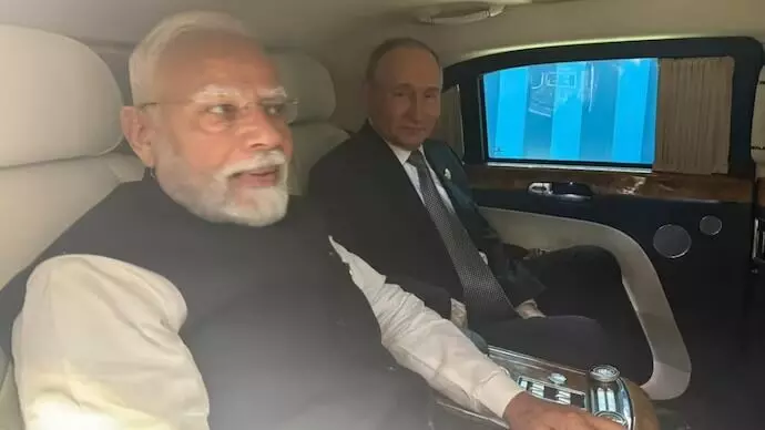 PM Modi - Putin : రూ.5.5 కోట్ల కారు వదిలి పీఎం మోదీతో వైట్ ఫార్చ్యూనర్‌లో పుతిన్.. కారణం ఇదే