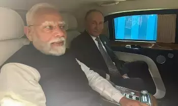 PM Modi - Putin : రూ.5.5 కోట్ల కారు వదిలి పీఎం మోదీతో వైట్ ఫార్చ్యూనర్‌లో పుతిన్.. కారణం ఇదే