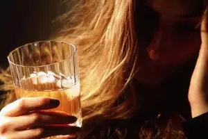 Russian Vodka : ప్రపంచం దీనికి ఎందుకు పడిచచ్చిపోతోంది? భారత్‌లో ధరలు విని షాక్ అవుతారు