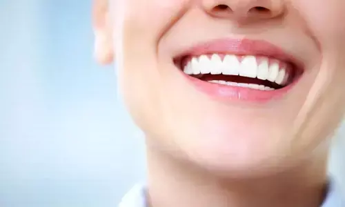To Get Pearl-White Teeth: దంతాలు ముత్యాలలా మెరవాలంటే.. ఖర్చులేని ఇంటి నివారణ