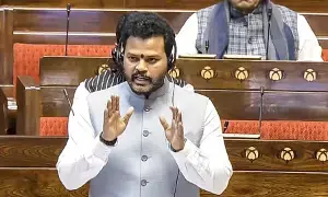 IndiGo Crisis Sparks Strong Warning in Parliament: ఇండిగో సంక్షోభం పై పార్లమెంట్‌లో తీవ్ర హెచ్చరిక: ఎంత పెద్ద కంపెనీ అయినా  రాజీ  లేదు.. మంత్రి రామ్మోహన్ నాయుడు స్పష్టమైన సందేశం