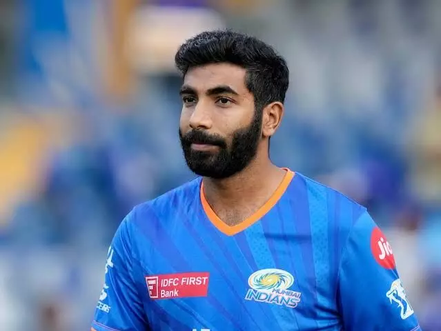 Bumrah Creates History: బుమ్రా అరుదైన రికార్డు: అంతర్జాతీయ క్రికెట్లో 100 వికెట్లు తీసిన తొలి భారత పేసర్ Bumrah Creates History: బుమ్రా అరుదైన రికార్డు: అంతర్జాతీయ క్రికెట్లో 100 వికెట్లు తీసిన తొలి భారత పేసర్