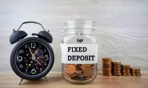 Corporate FD : సీనియర్ సిటిజన్లకు అలర్ట్..ఎక్కువ వడ్డీ కోసం బ్యాంకులకు బైబై చెప్పి ఇక్కడ డిపాజిట్ చేయండి Corporate FD : సీనియర్ సిటిజన్లకు అలర్ట్..ఎక్కువ వడ్డీ కోసం బ్యాంకులకు బైబై చెప్పి ఇక్కడ డిపాజిట్ చేయండి