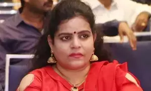 Actress Karate Kalyani: బిగ్బాస్పై సీనియర్ నటి సంచలన కామెంట్స్.. Actress Karate Kalyani: బిగ్బాస్పై సీనియర్ నటి సంచలన కామెంట్స్..