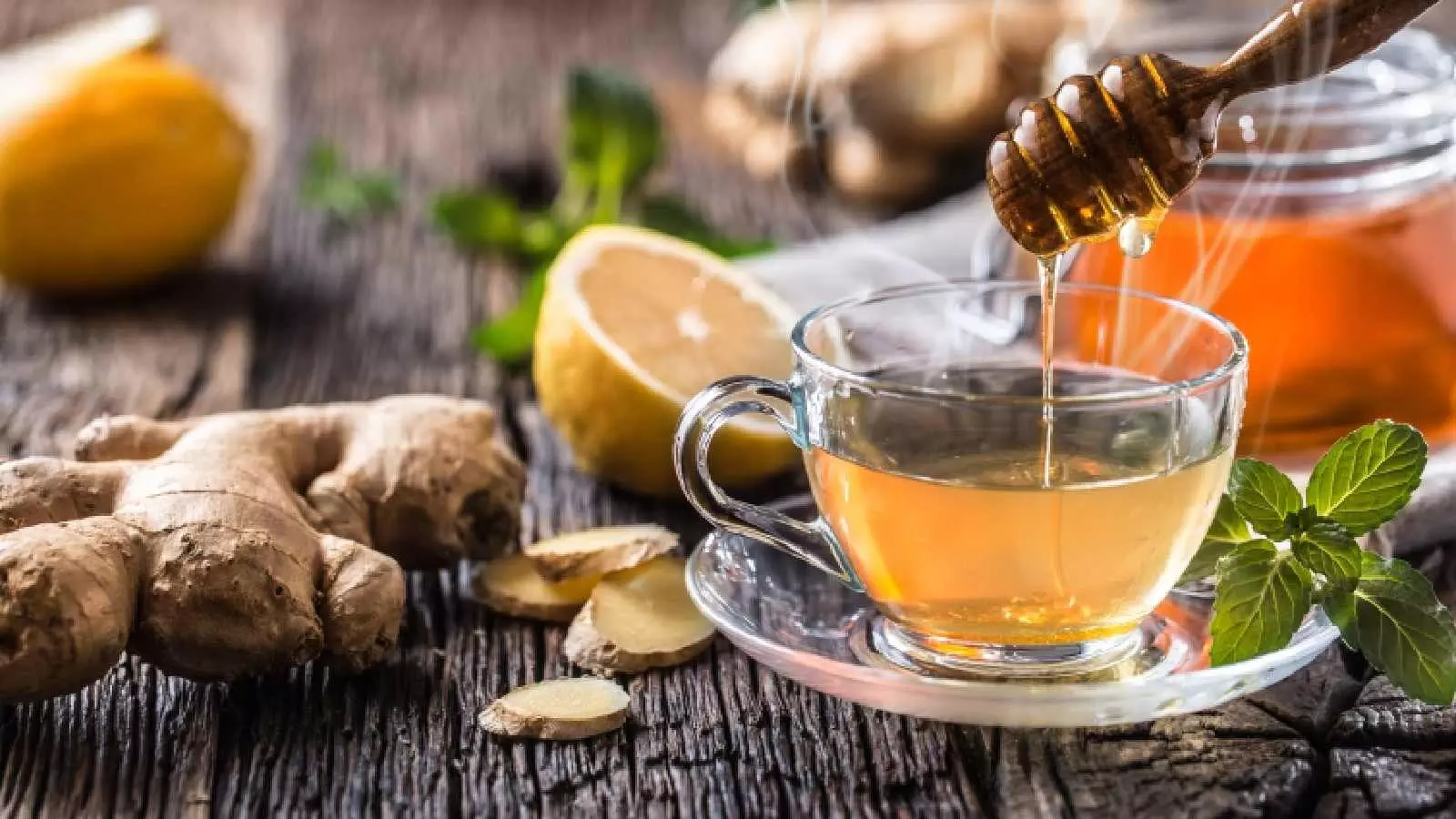 Honey with Warm Water: తేనె-గోరువెచ్చని నీరు: ఉదయాన్నే ఈ మ్యాజిక్ డ్రింక్ తాగితే ఎన్ని అద్భుత ప్రయోజనాలో.. Honey with Warm Water: తేనె-గోరువెచ్చని నీరు: ఉదయాన్నే ఈ మ్యాజిక్ డ్రింక్ తాగితే ఎన్ని అద్భుత ప్రయోజనాలో..