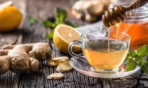 Honey with Warm Water:  తేనె-గోరువెచ్చని నీరు: ఉదయాన్నే ఈ మ్యాజిక్ డ్రింక్ తాగితే ఎన్ని అద్భుత ప్రయోజనాలో..