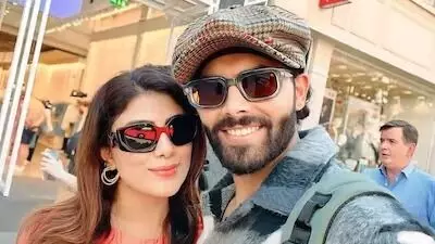 Jadeja’s Wife Makes Sensational Allegations: విదేశాల్లో క్రికెటర్ల తప్పుడు పనులు.. జడేజా భార్య సంచలన ఆరోపణలు Jadeja’s Wife Makes Sensational Allegations: విదేశాల్లో క్రికెటర్ల తప్పుడు పనులు.. జడేజా భార్య సంచలన ఆరోపణలు