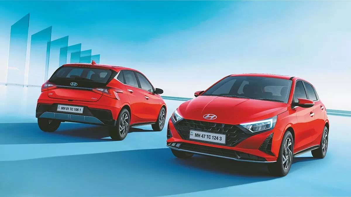 Sunroof Cars : టాటా పంచ్ నుంచి హ్యుందాయ్ ఐ20 వరకు..రూ.7లక్షల కంటే తక్కువ ధరకే సన్రూఫ్ ఫీచర్ ఉన్న కార్లు ఇవే Sunroof Cars : టాటా పంచ్ నుంచి హ్యుందాయ్ ఐ20 వరకు..రూ.7లక్షల కంటే తక్కువ ధరకే సన్రూఫ్ ఫీచర్ ఉన్న కార్లు ఇవే