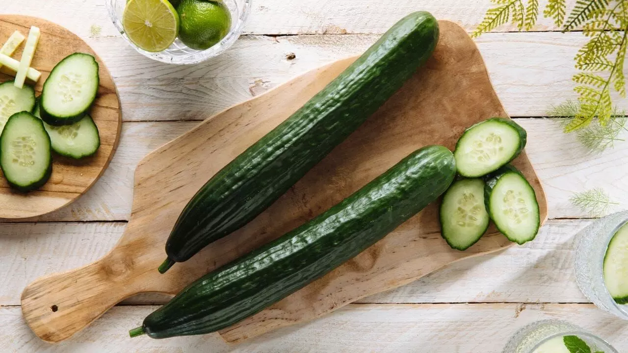 Cucumber: దోసకాయ: ఎవరికి మంచిది కాదు?.. నిపుణులు ఏమంటున్నారు..? Cucumber: దోసకాయ: ఎవరికి మంచిది కాదు?.. నిపుణులు ఏమంటున్నారు..?