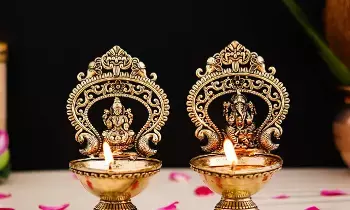 Direction of the Lamp Wick: దీపం వత్తుల దిశ .. ఎటువైపు ఉండాలి? Direction of the Lamp Wick: దీపం వత్తుల దిశ .. ఎటువైపు ఉండాలి?