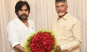 Pawan Kalyan Congratulates Chandrababu: పవన్ అభినందనలు: చంద్రబాబుకు అవార్డు రాష్ట్రానికే గౌరవం Pawan Kalyan Congratulates Chandrababu: పవన్ అభినందనలు: చంద్రబాబుకు అవార్డు రాష్ట్రానికే గౌరవం