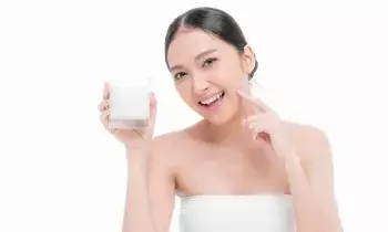 Raw Milk for Glowing Skin: చర్మ సౌందర్యానికి పచ్చి పాలు.. ఈ సహజ ముఖం మెరసిపోవడం ఖాయం