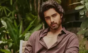 Roshan: క్రికెటర్ కావాలన్నది నాన్న కల.. కానీ హీరో అయ్యా - రోషన్