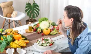 Feeling Overwhelmed by Stress: ఒత్తిడితో సతమతమవుతున్నారా? ఈ ఆహారాలతో చెక్ పెట్టండి