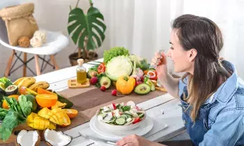 Feeling Overwhelmed by Stress: ఒత్తిడితో సతమతమవుతున్నారా? ఈ ఆహారాలతో చెక్ పెట్టండి