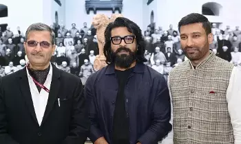 Ram Charan Creates New Sensation: ఢిల్లీ వీధుల్లో పెద్ది హంగామా.. రామ్ చరణ్ నయా సెన్సేషన్