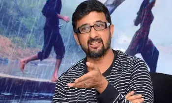 థియేటర్‌కు వెళ్లాలంటేనే భయమేస్తుంది.. తేజ ఆసక్తికర కామెంట్స్