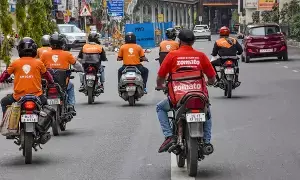 Gig Workers : మనం తింటే కడుపు నిండుతుంది..వారు తిరిగితేనే ఇల్లు గడుస్తుంది..గిగ్ వర్కర్ల గోడు వింటే కన్నీళ్లు ఆగవు