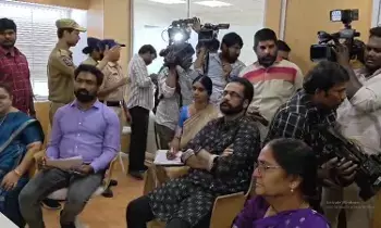 Actor Sivaji : మహిళా కమిషన్ మందు విచారణకు హాజరైన నటుడు శివాజీ