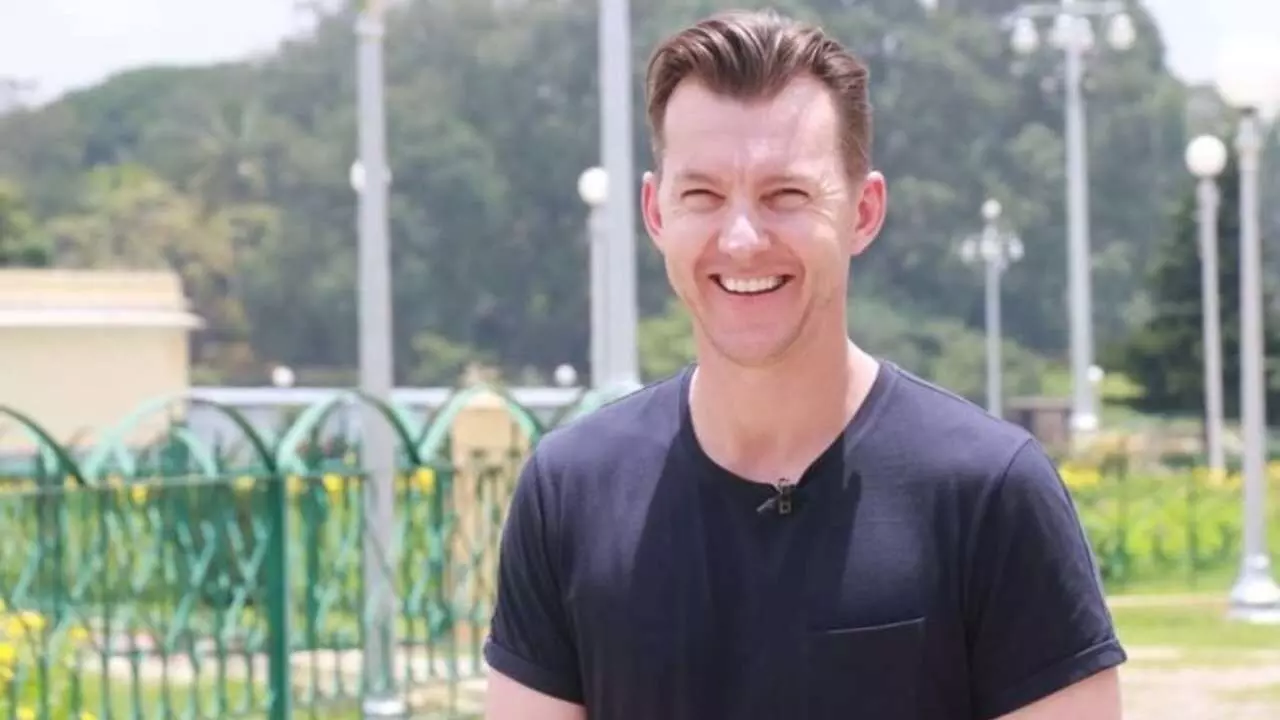 Australian Legendary Bowler Brett Lee: ఆసిస్ దిగ్గజ బౌలర్ బ్రెట్ లీకి అరుదైన గౌరవం Australian Legendary Bowler Brett Lee: ఆసిస్ దిగ్గజ బౌలర్ బ్రెట్ లీకి అరుదైన గౌరవం
