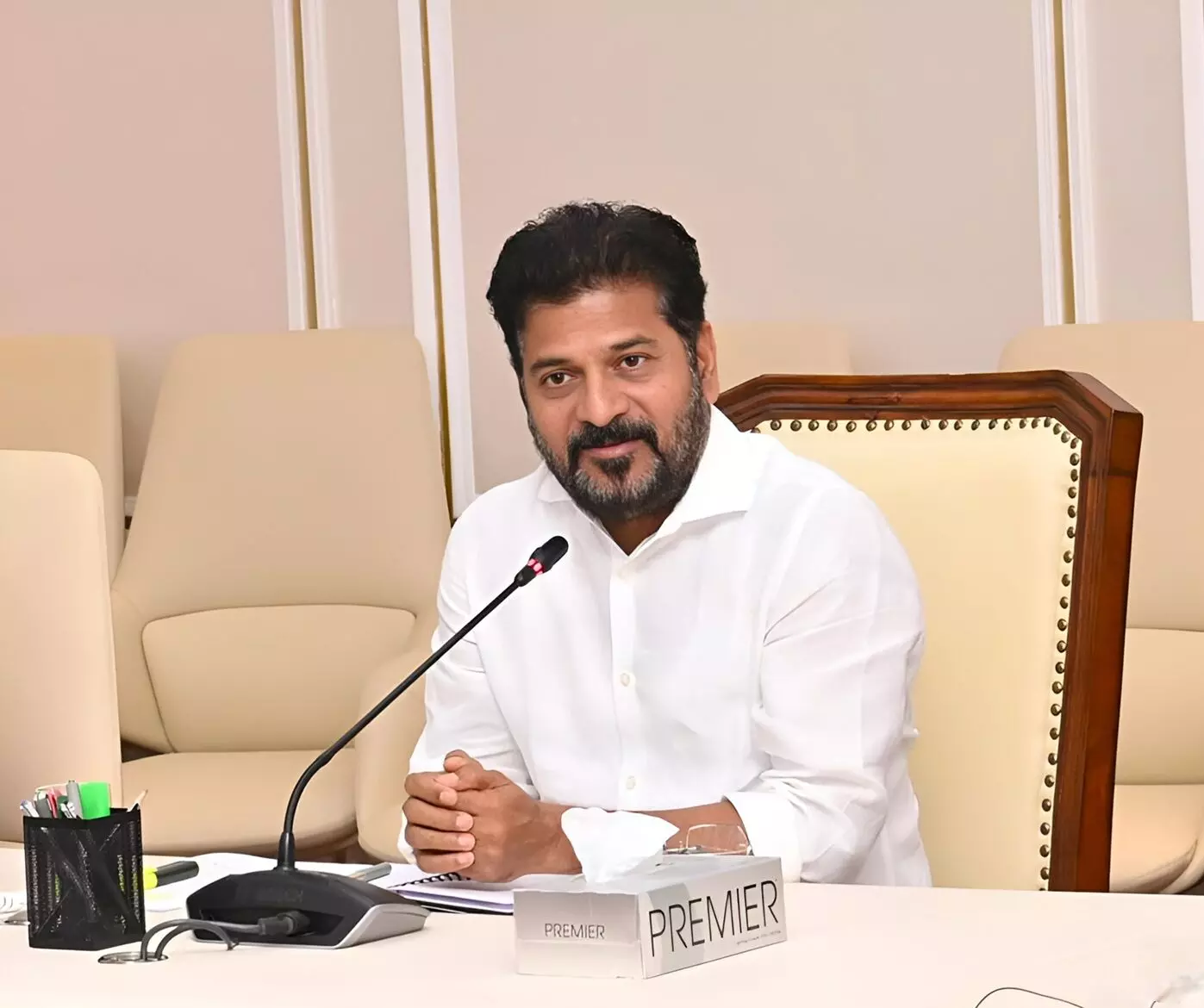 CM Revanth Reddy: బీఆర్ఎస్ ఆత్మరక్షణ పోరాటంలో ఉంది: సీఎం రేవంత్రెడ్డి CM Revanth Reddy: బీఆర్ఎస్ ఆత్మరక్షణ పోరాటంలో ఉంది: సీఎం రేవంత్రెడ్డి