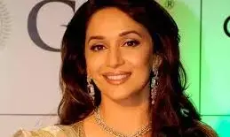 Madhuri Dixit: థియేటర్లకు జనం ఎందుకు రాకపోవడానికి  అసలు కారణాలు ఇవే : మాధురీ దీక్షిత్