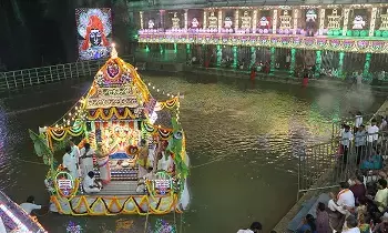 Kapileswara Temple: కపిలేశ్వరాలయంలో వైభవంగా తెప్పోత్సవాలు ప్రారంభం