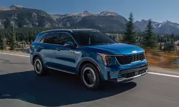 Kia : హైబ్రిడ్ కార్ల రేసులో కియా, రెనాల్డ్..2026లో రాబోతున్న 2 అదిరిపోయే ఎస్‍యూవీలు ఇవే