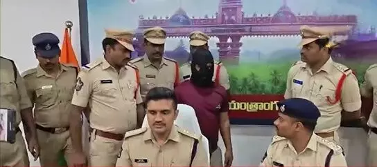 Draksharamam Shiva Lingam Vandalism: ద్రాక్షారామం శివలింగ ధ్వంసం: పూజారిపై వ్యక్తిగత కక్షే నేపథ్యం Draksharamam Shiva Lingam Vandalism: ద్రాక్షారామం శివలింగ ధ్వంసం: పూజారిపై వ్యక్తిగత కక్షే నేపథ్యం