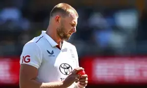 Stuart Broad Issues Warning: బాడీ లాంగ్వేజ్ మార్చుకో... స్టువర్ట్ బ్రాడ్ హెచ్చరిక Stuart Broad Issues Warning: బాడీ లాంగ్వేజ్ మార్చుకో... స్టువర్ట్ బ్రాడ్ హెచ్చరిక