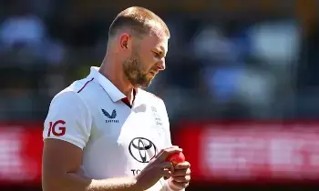 Stuart Broad Issues Warning: బాడీ లాంగ్వేజ్ మార్చుకో...   స్టువర్ట్ బ్రాడ్ హెచ్చరిక