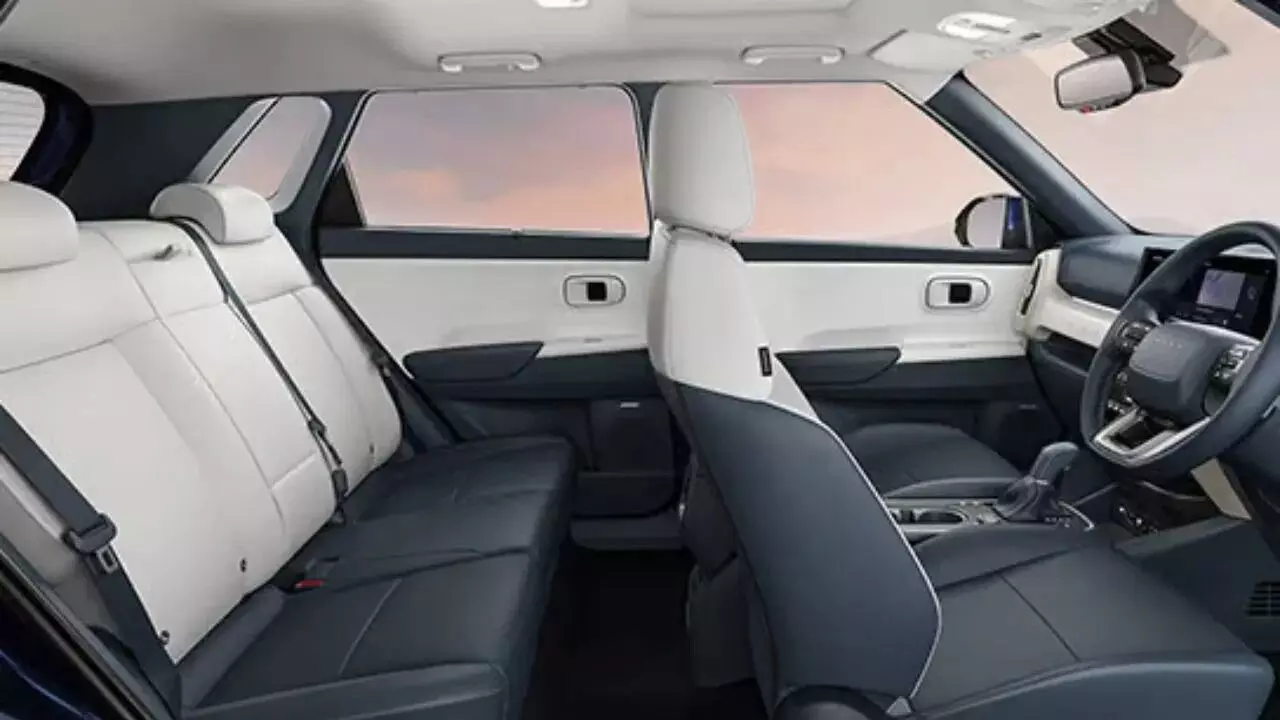 Hyundai Venue HX5+ : హుందాయ్ వెన్యూ కొత్త అవతారం..రూ.10 లక్షలకే లగ్జరీ ఫీచర్ల జాతర! Hyundai Venue HX5+ : హుందాయ్ వెన్యూ కొత్త అవతారం..రూ.10 లక్షలకే లగ్జరీ ఫీచర్ల జాతర!