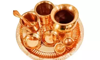 Keeping Water in a Copper Vessel in the Pooja Room: దేవుని గదిలో రాగి గిన్నెలో నీరు ఉంచుతున్నారా? ఈ చిన్న చిట్కాతో మీ ఇంట్లో లక్ష్మీదేవి తాండవిస్తుంది!..